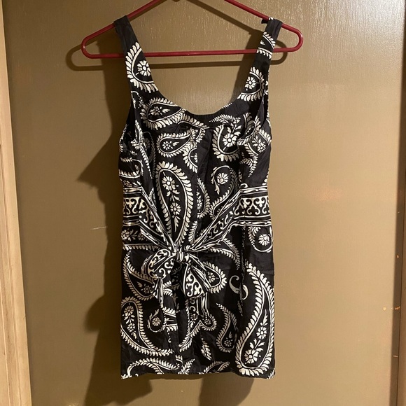 Black and white paisley tank - Picture 3 of 4